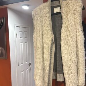 Vince fur/ sweater vest.